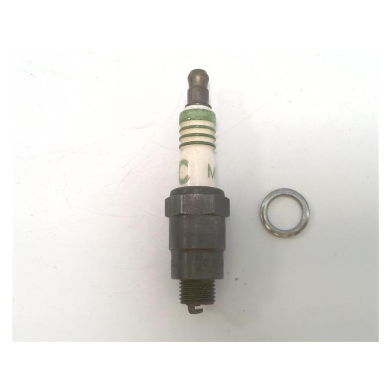 SPARK PLUG M8
