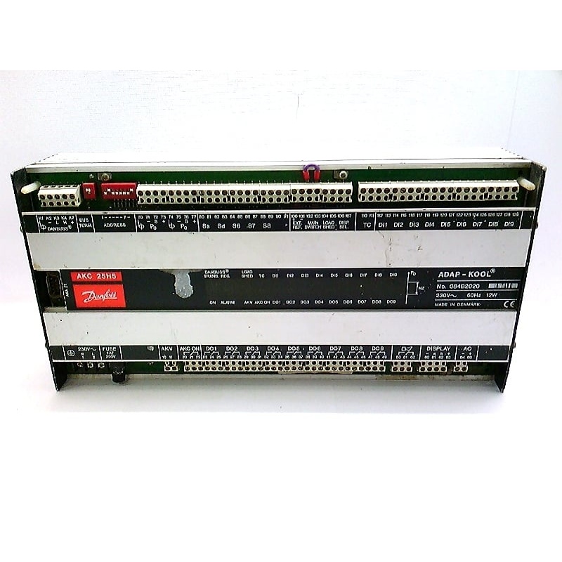 084B2020