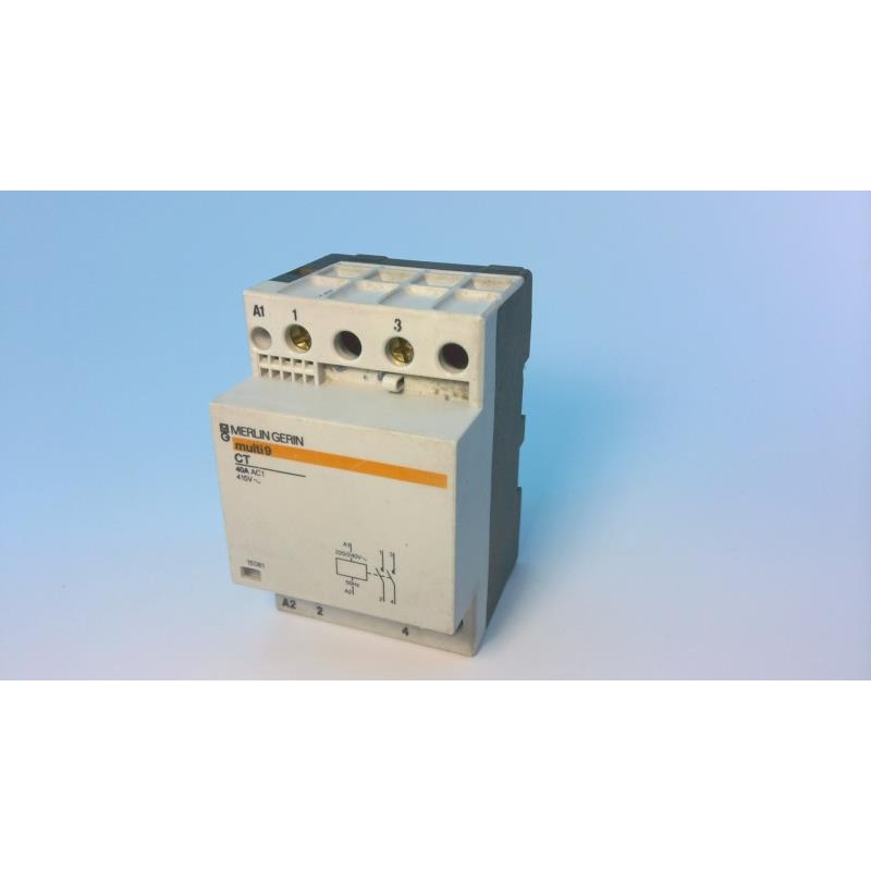 Контактор Schneider Electric 15381