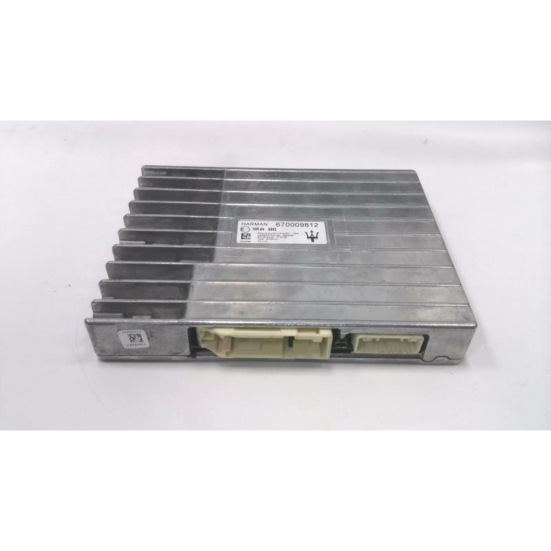 Амплифейер Harman International 670009812