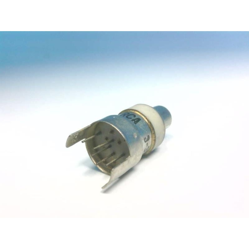 Триод нувистора RCA 7587