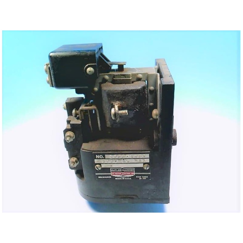 Контактор Eaton 10337ED32