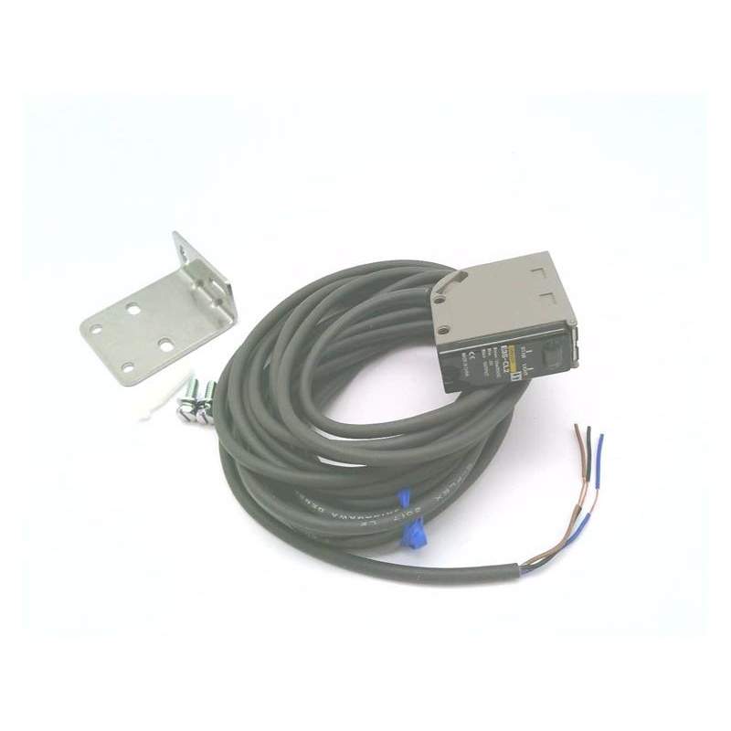 Фотоэлектрический датчик Omron E3S-CL2 5M