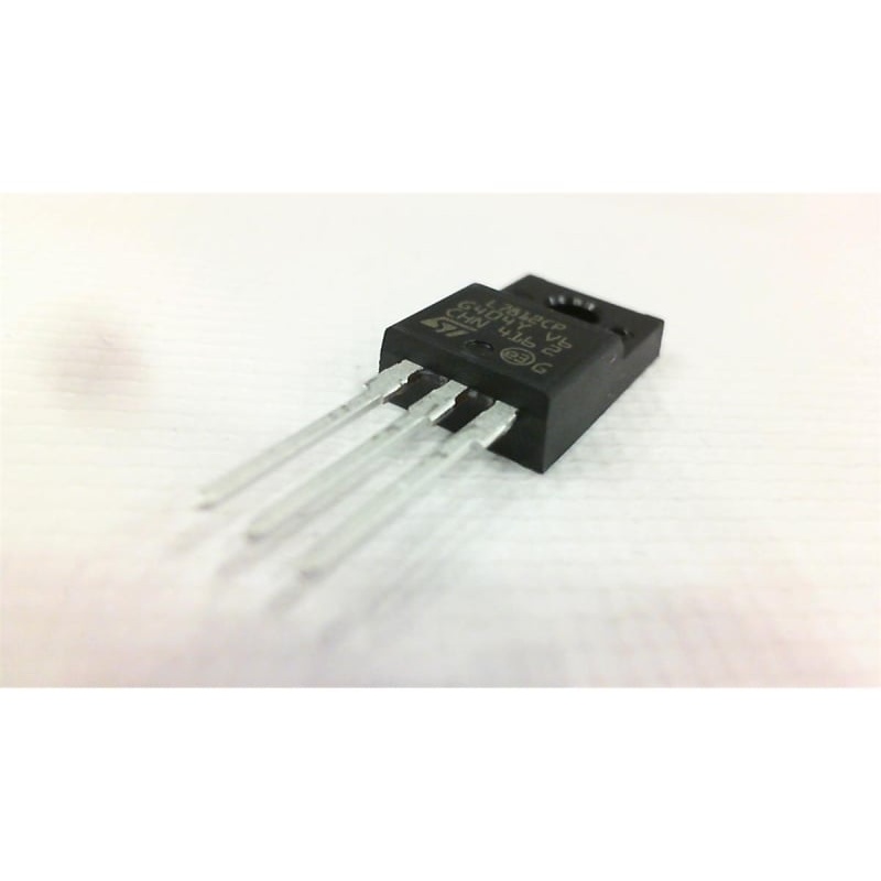 Линейный стабилизатор напряжения ST Micro L7812CP